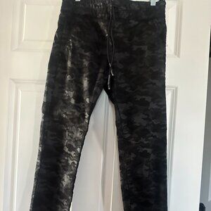 Flog black camo pants size 24